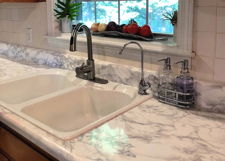 DIY Faux Marble Countertops {From The LCH Archives}